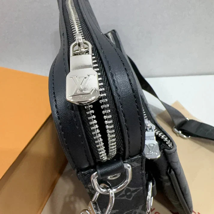 (Achetez-en 3, payez-en 2) Sac messager classique Monogram Trio - Un incontournable de la mode 011