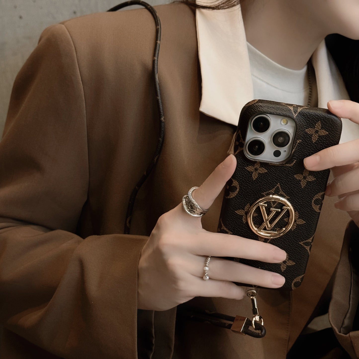 Lyxig korthållare för iPhone-fodral