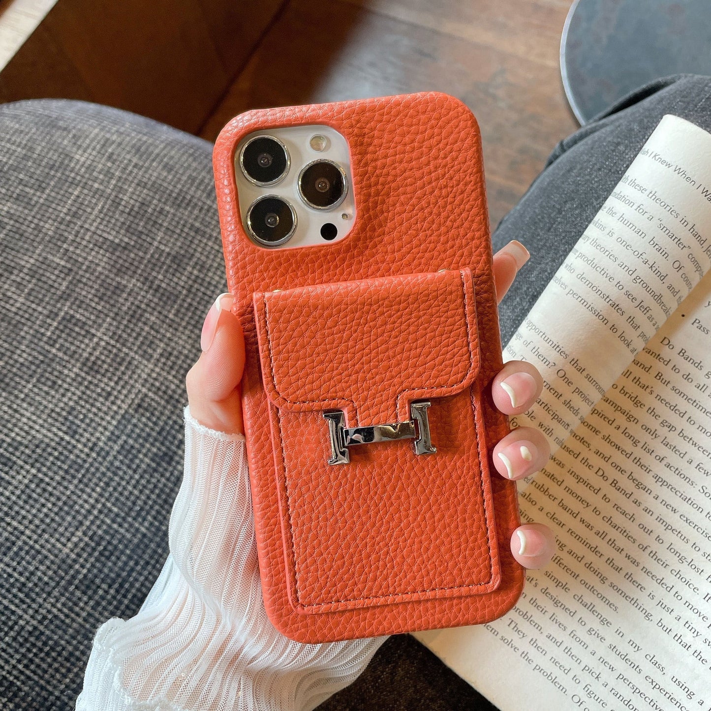 Кожаный чехол для iPhone с держателем для карт H