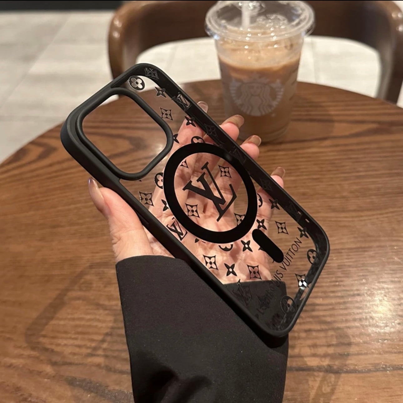 NOVÝ Luxury Shine x Mono obal na iPhone (MagSafe)