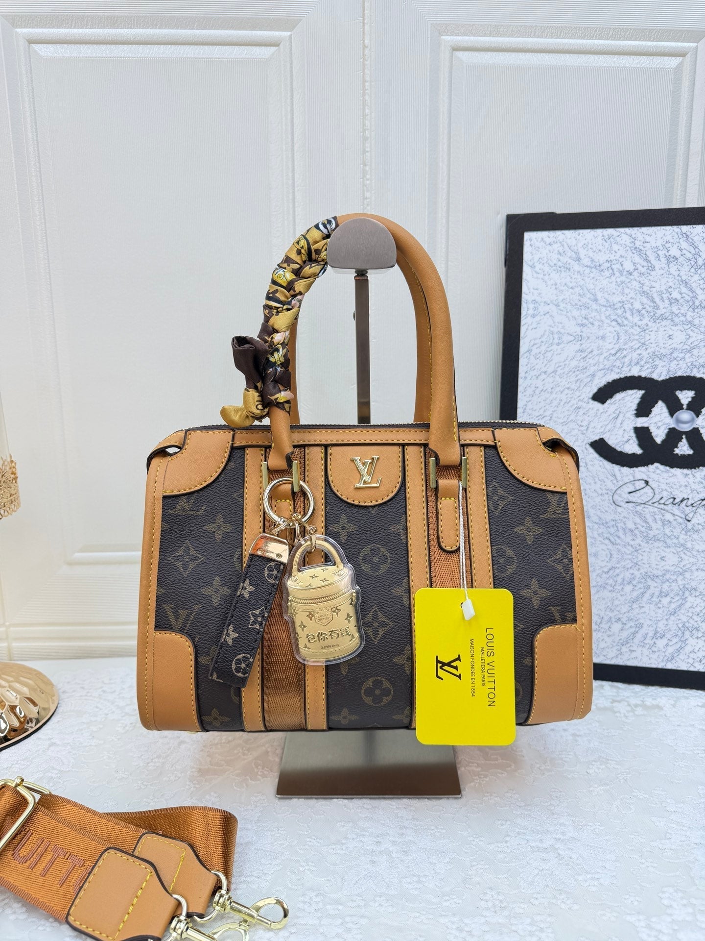 Musta & Color-Block-kuvioinen käsilaukkusarja - Metal Accent monikäyttölaukut