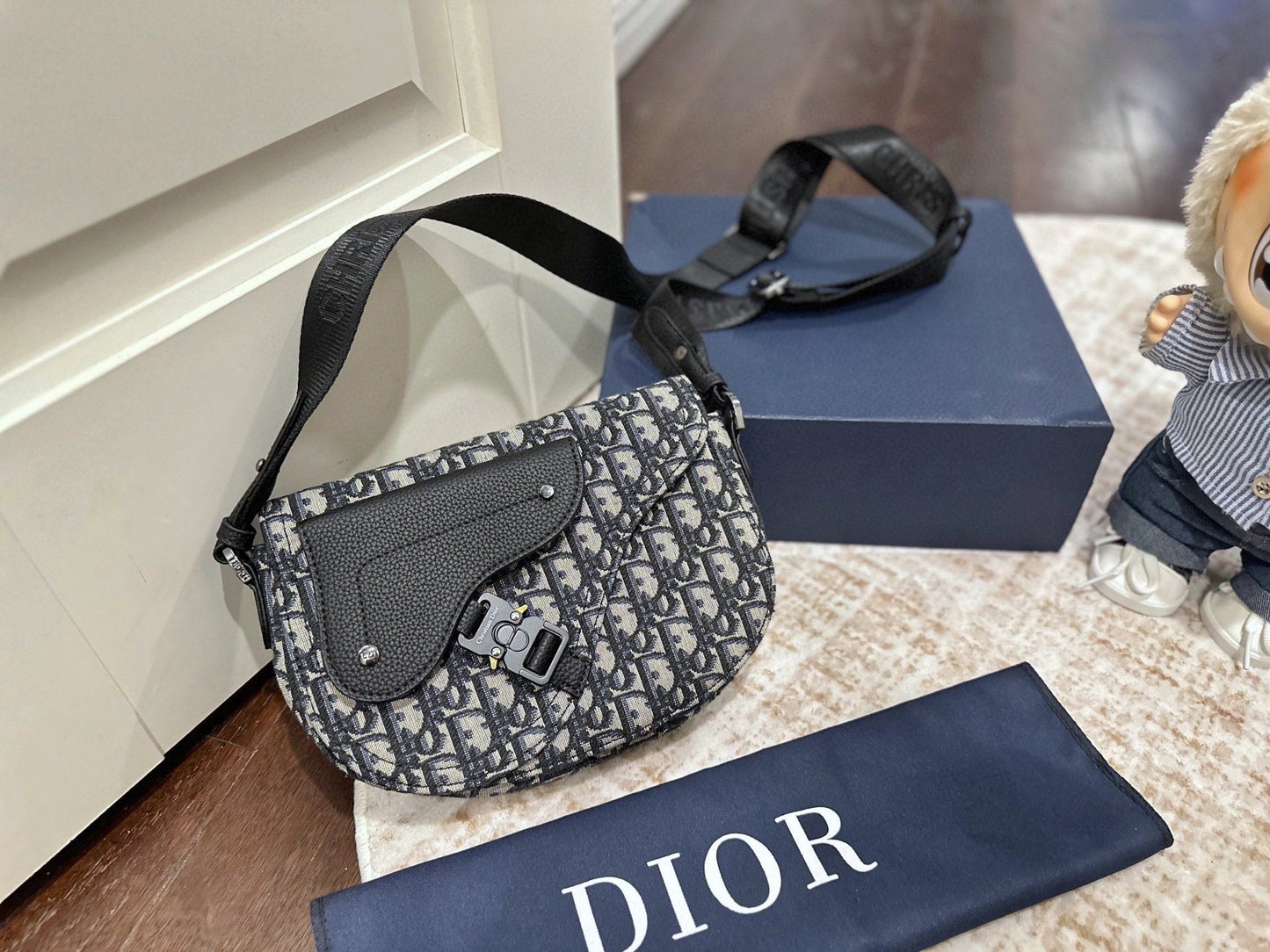 Borsa a tracolla da sella con monogramma vintage