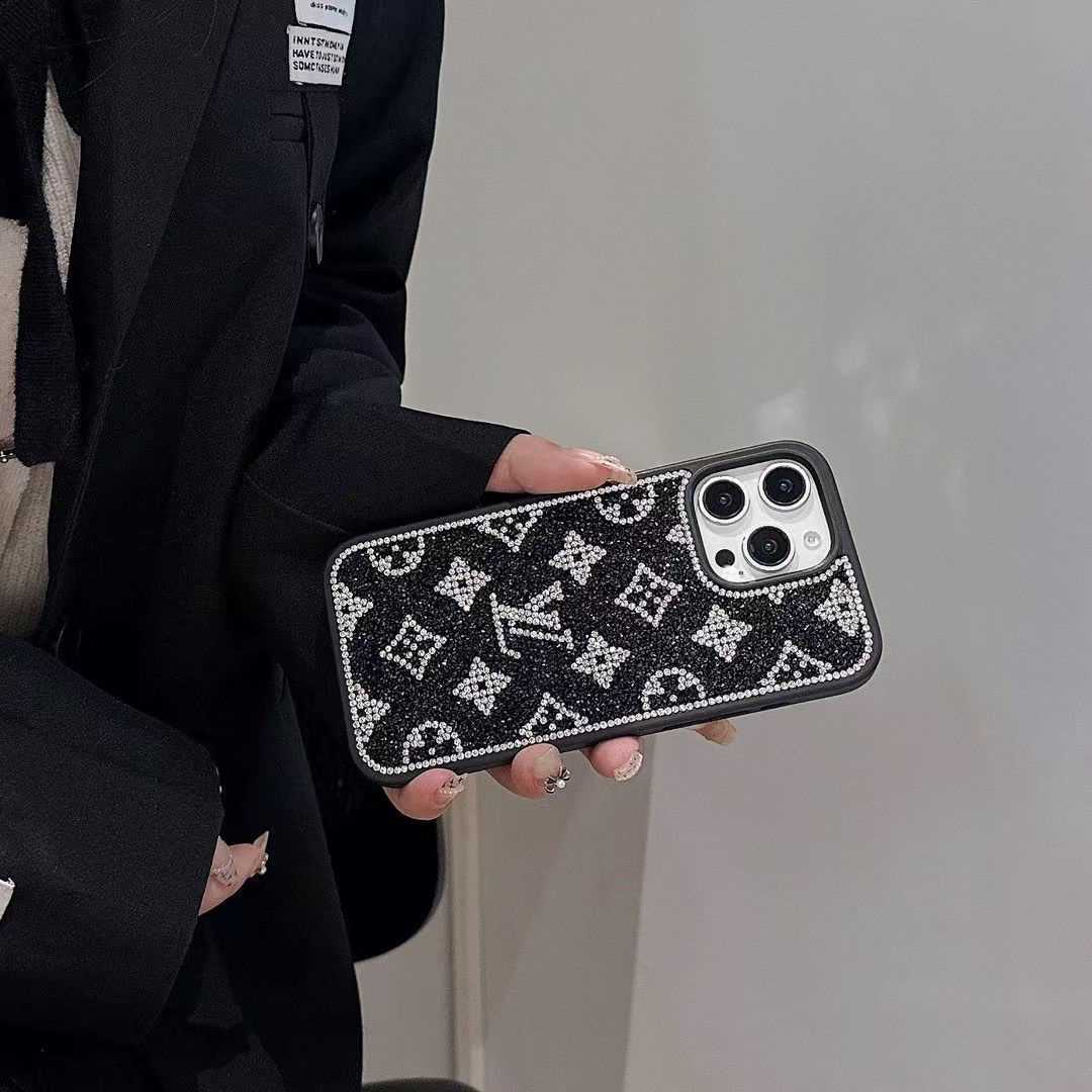 Luxuriöse glitzernde holografische Y-S-L-inspirierte iPhone-Hülle – Diamond Shine Edition