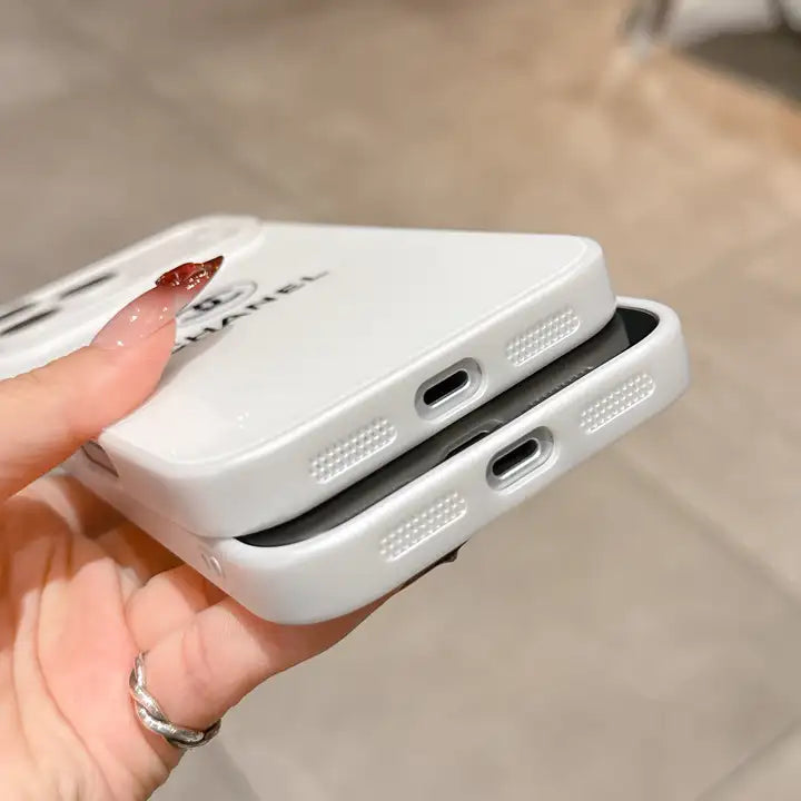 حافظة iPhone الكلاسيكية البسيطة الفاخرة - إصدار أبيض لامع
