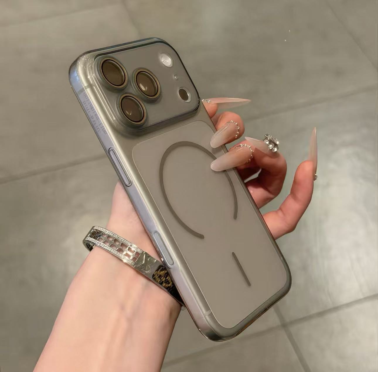 Ultradünne, transparente Premium-iPhone-Hülle