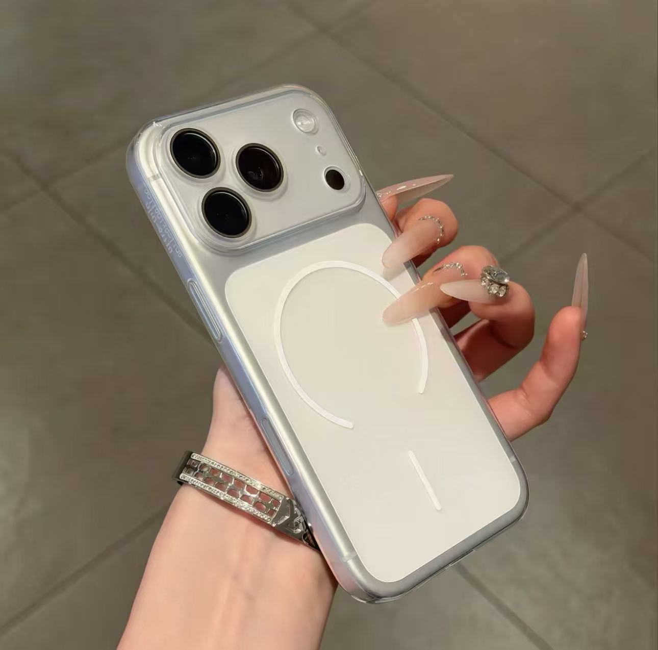 Ultradünne, transparente Premium-iPhone-Hülle