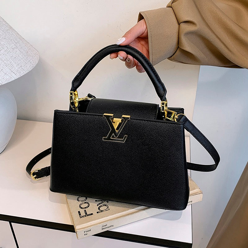 Borsa dal temperamento elegante e alla moda