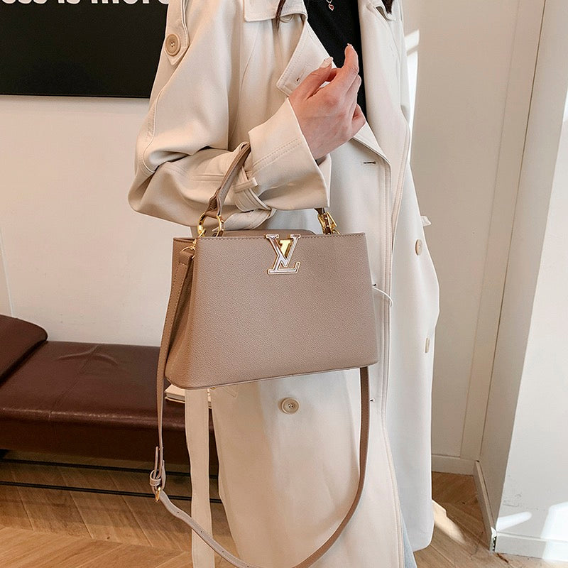 Borsa dal temperamento elegante e alla moda