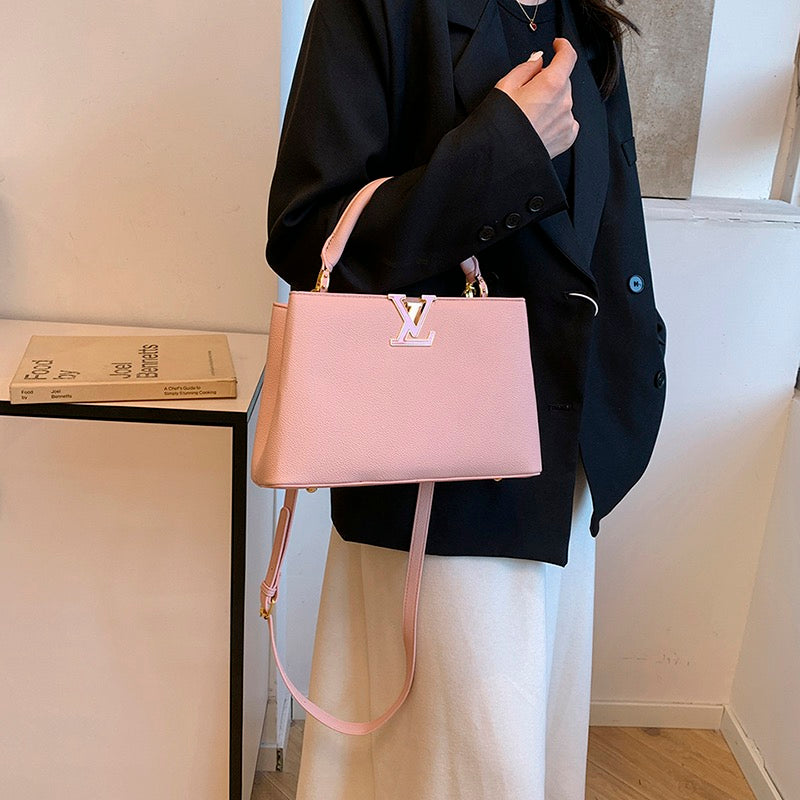 Borsa dal temperamento elegante e alla moda
