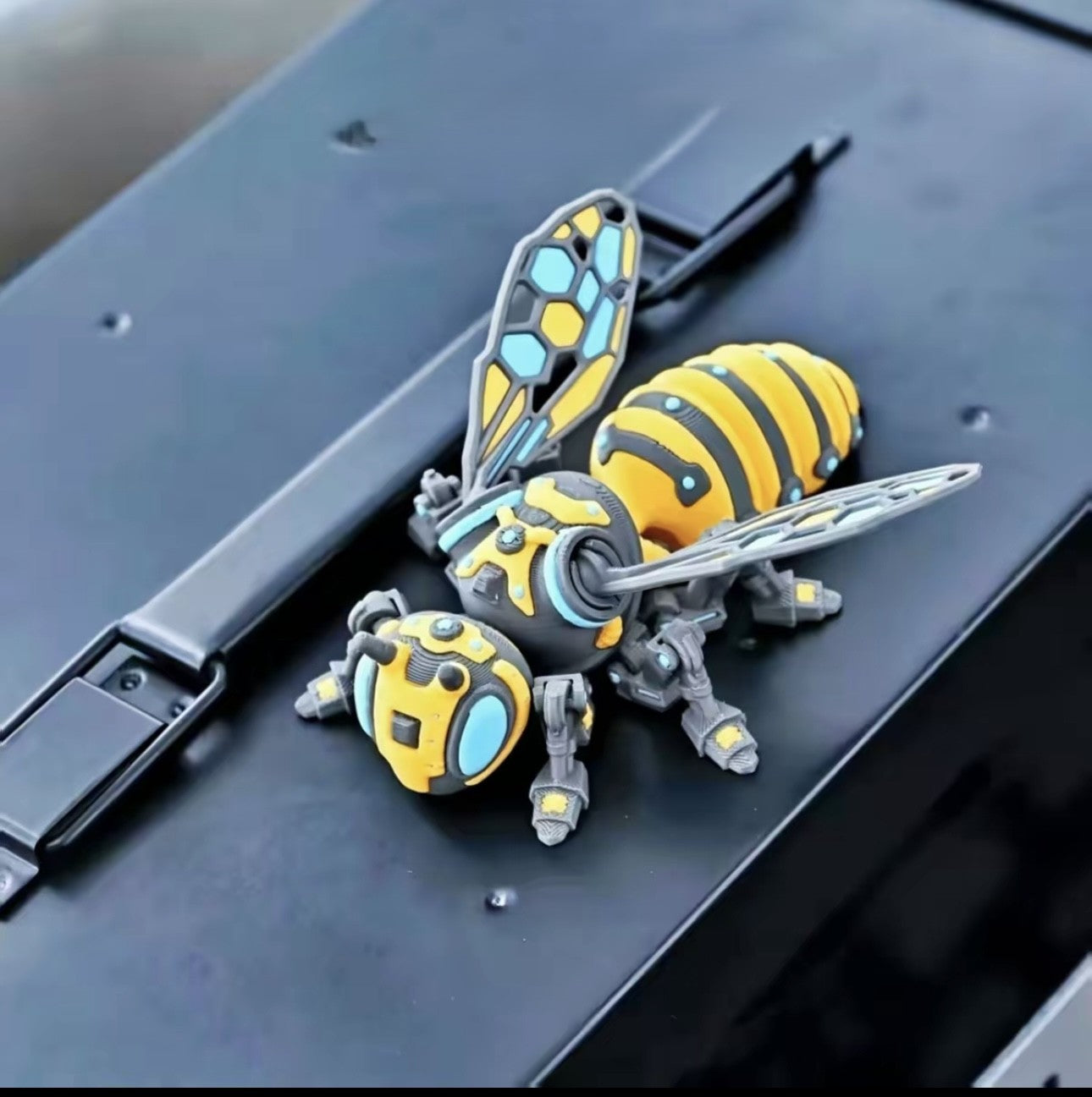 Cyber ​​Mech Bumblebee 3D vytištěný módní ornament