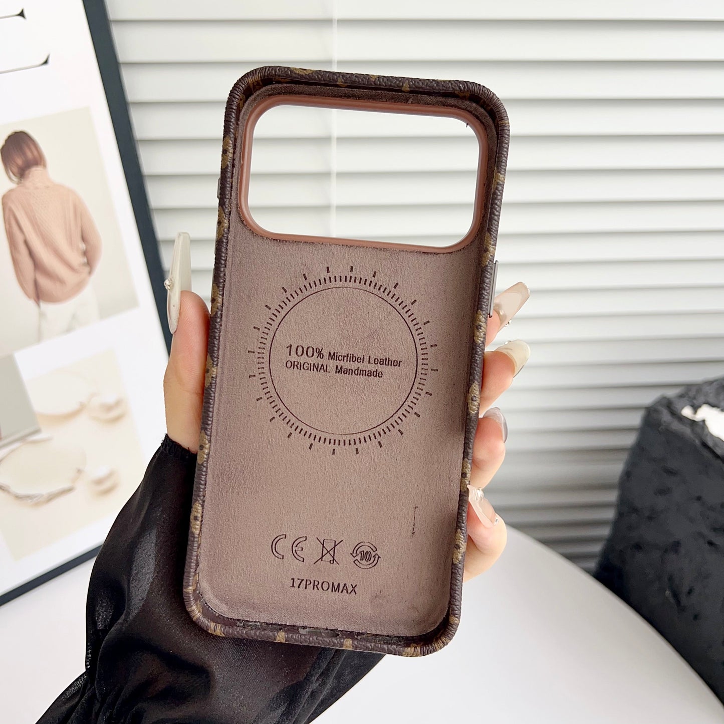 Luxusní crossbody pouzdro na iPhone s kapsou na kartu & Odnímatelný popruh