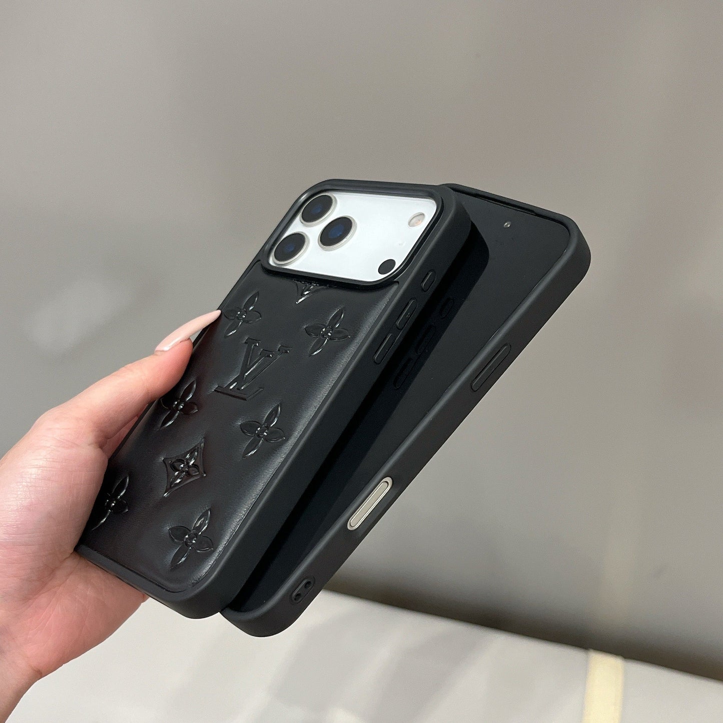럭셔리 3D 양각 디자이너 iPhone 케이스