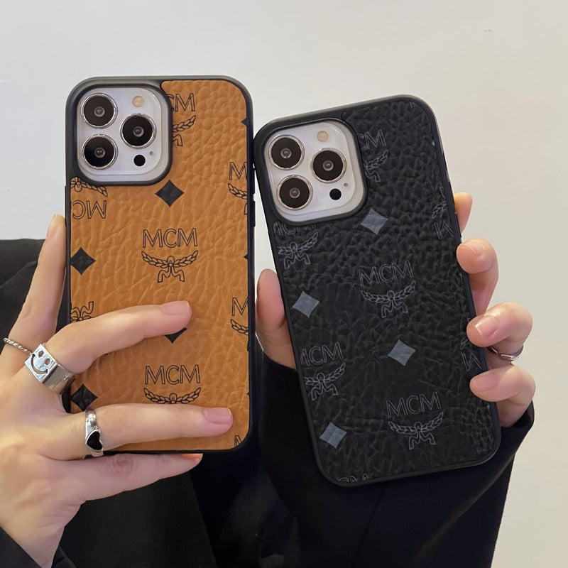 Pouzdro na iPhone MCM žluté-MCK240603