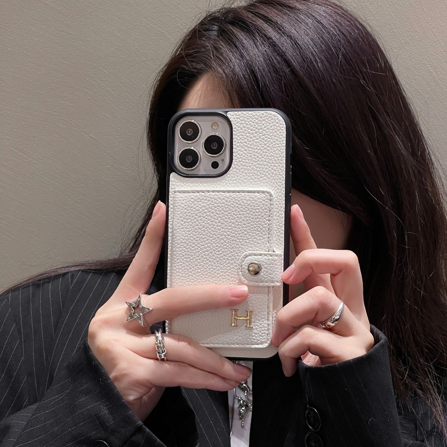 H Skórzane etui na karty do iPhone'a
