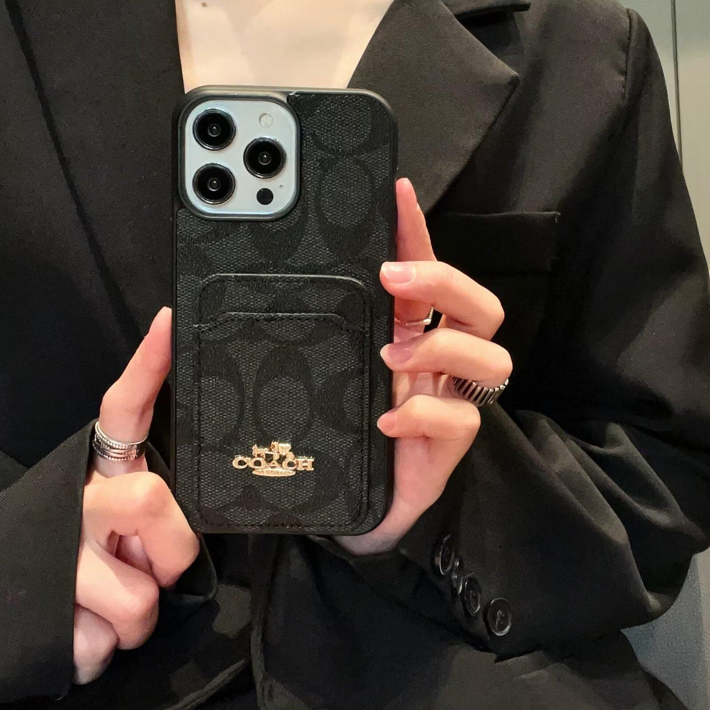 Klassische iPhone-Hülle aus Leder mit Kartenetui