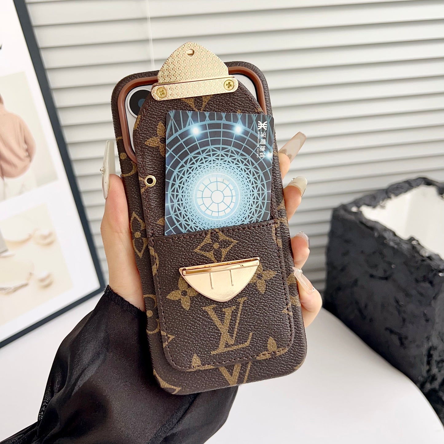 Luxusní crossbody pouzdro na iPhone s kapsou na kartu & Odnímatelný popruh