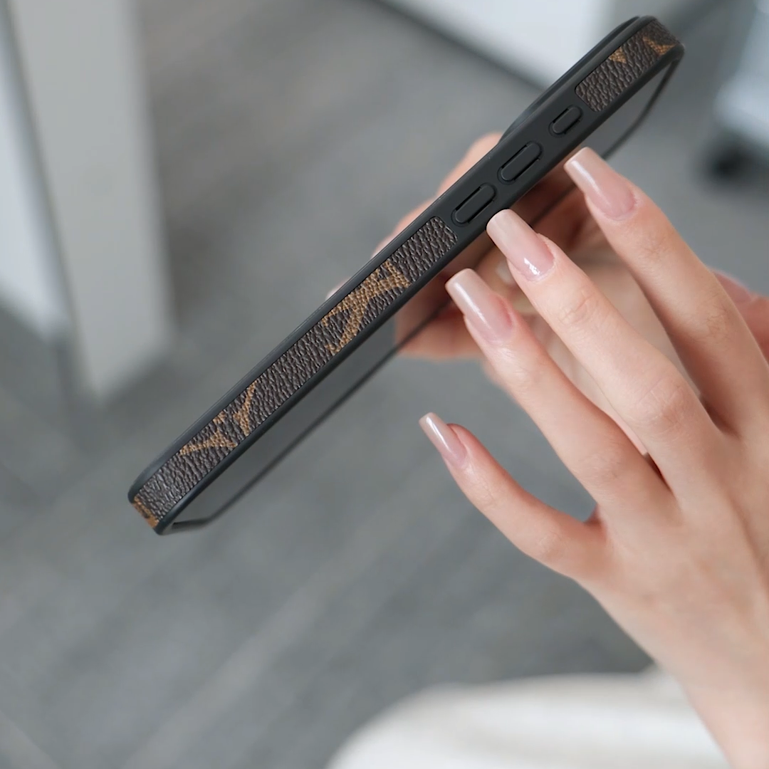 MagSafe klasické kožené pouzdro na iPhone