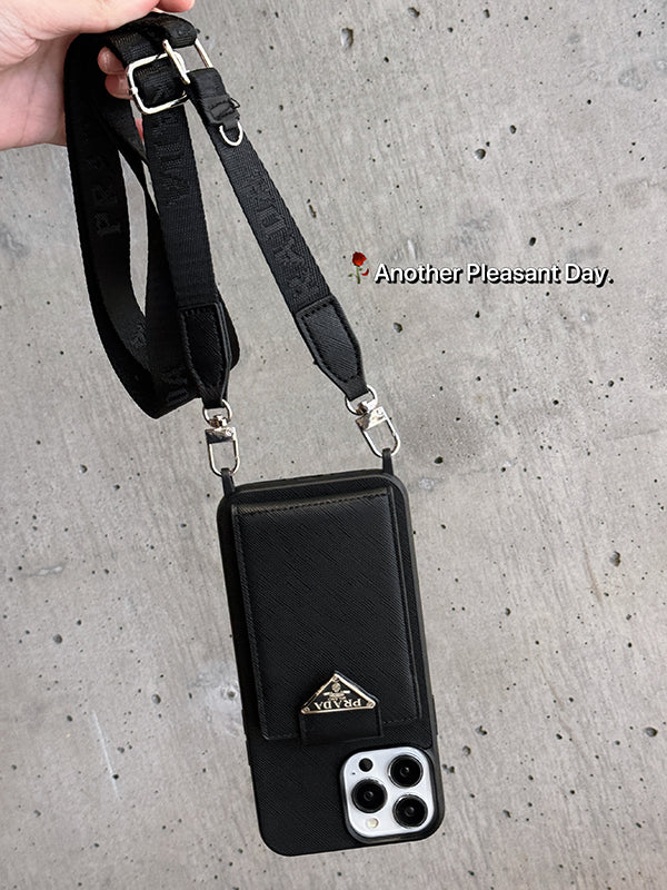 Luxuriöse iPhone-Hülle aus Leder zum Umhängen
