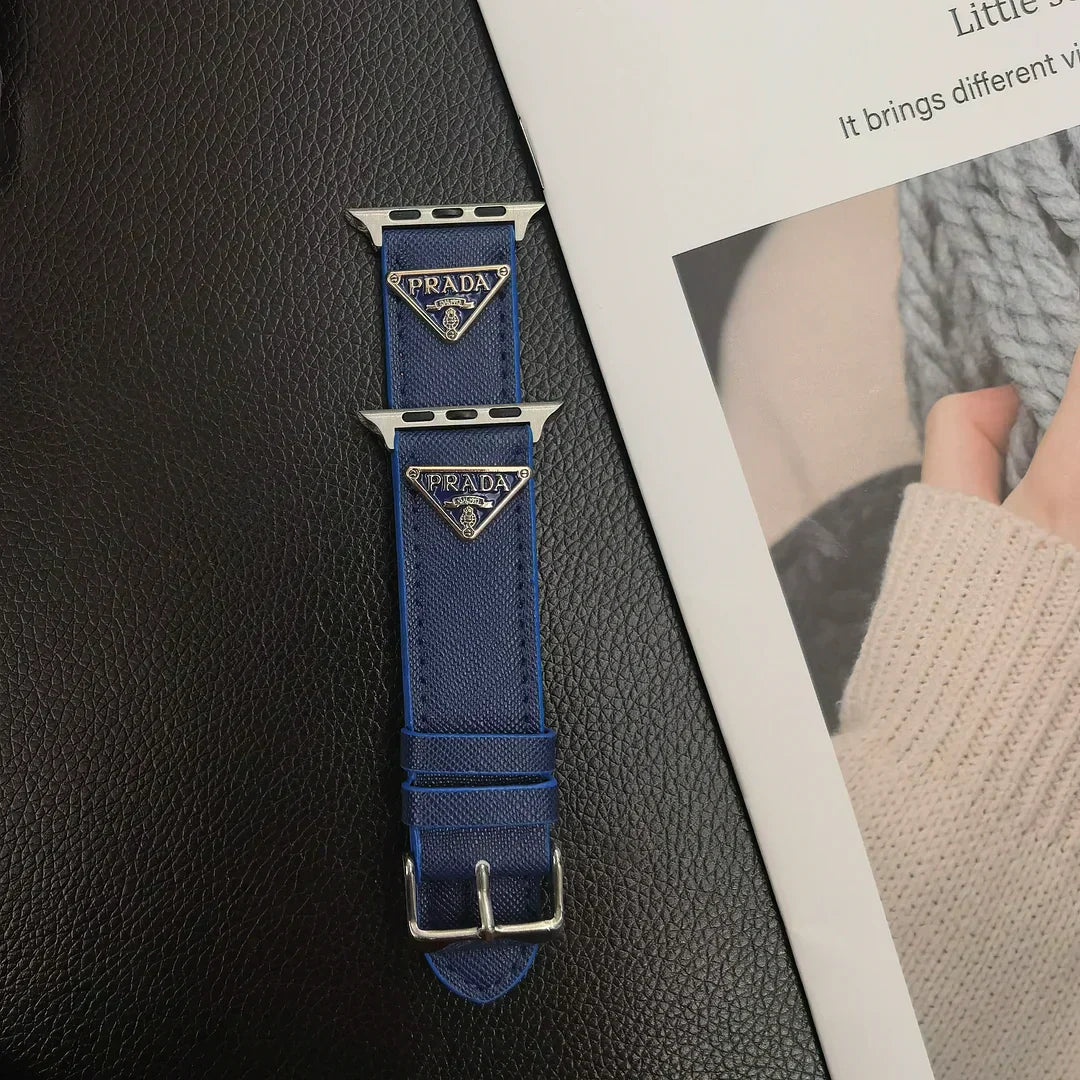 Kožený pásek na Apple Watch s dvojitým trojúhelníkovým monogramem