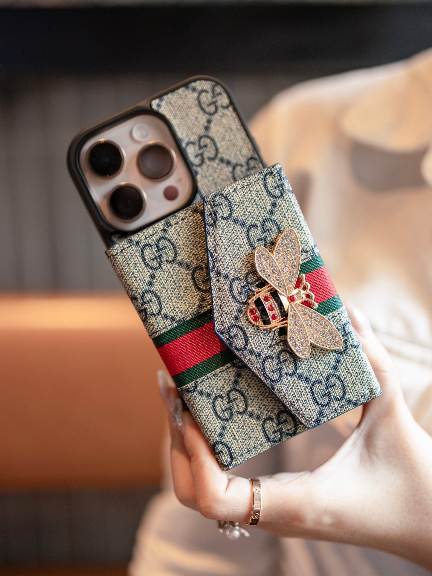Wysokiej jakości zaawansowane etui Crossbody na iPhone'a z uchwytem na kartę  &  i paskiem na ramię