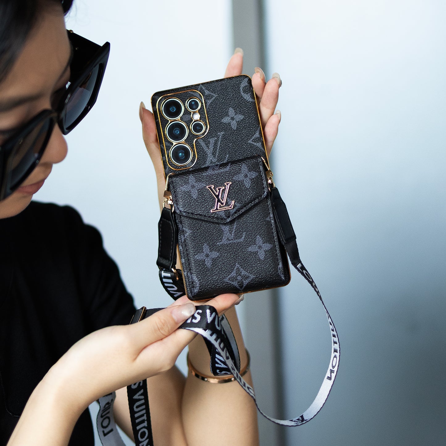 Étui Samsung en cuir classique de luxe avec porte-cartes et sangle