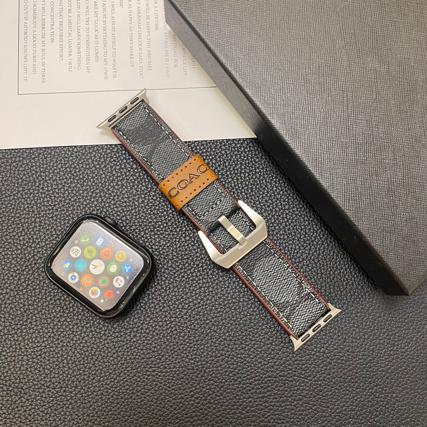 Skórzany klasyczny pasek do zegarka Apple Black-YHK244221710