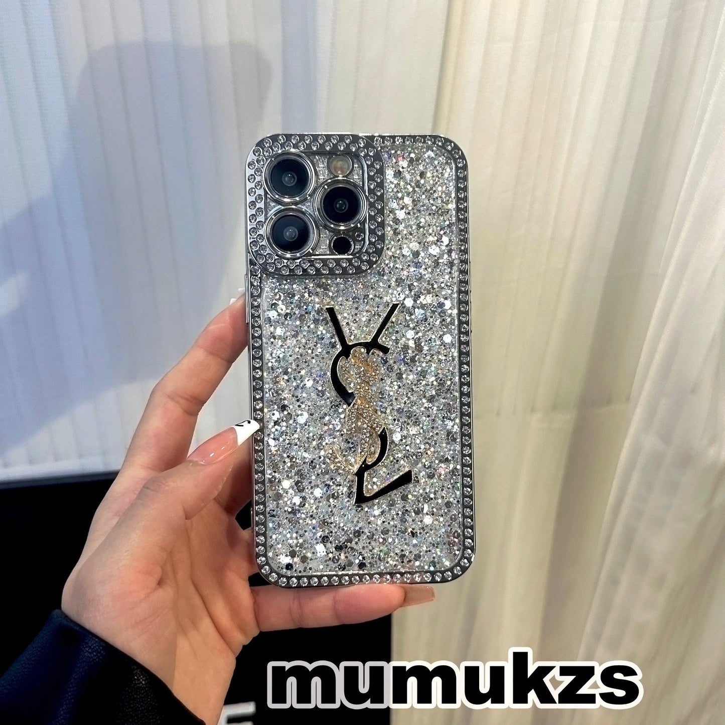 Luxuriöse glitzernde holografische Y-S-L-inspirierte iPhone-Hülle – Diamond Shine Edition