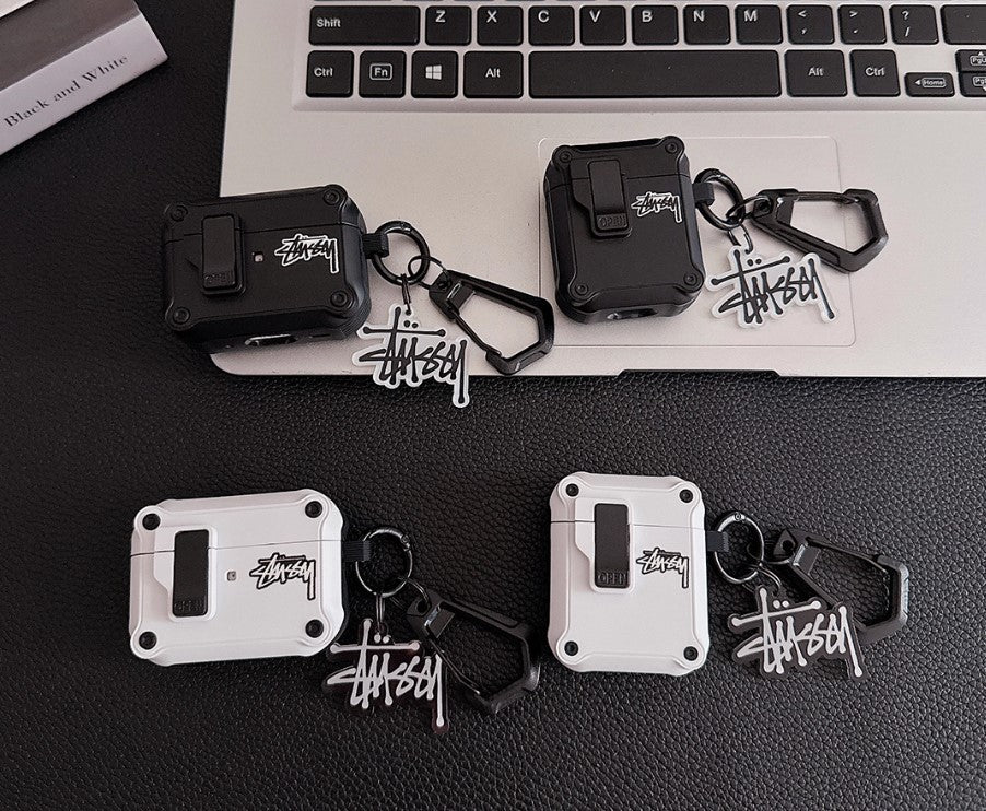 Odolné pouzdro na sluchátka AirPods s karabinou v designu loga