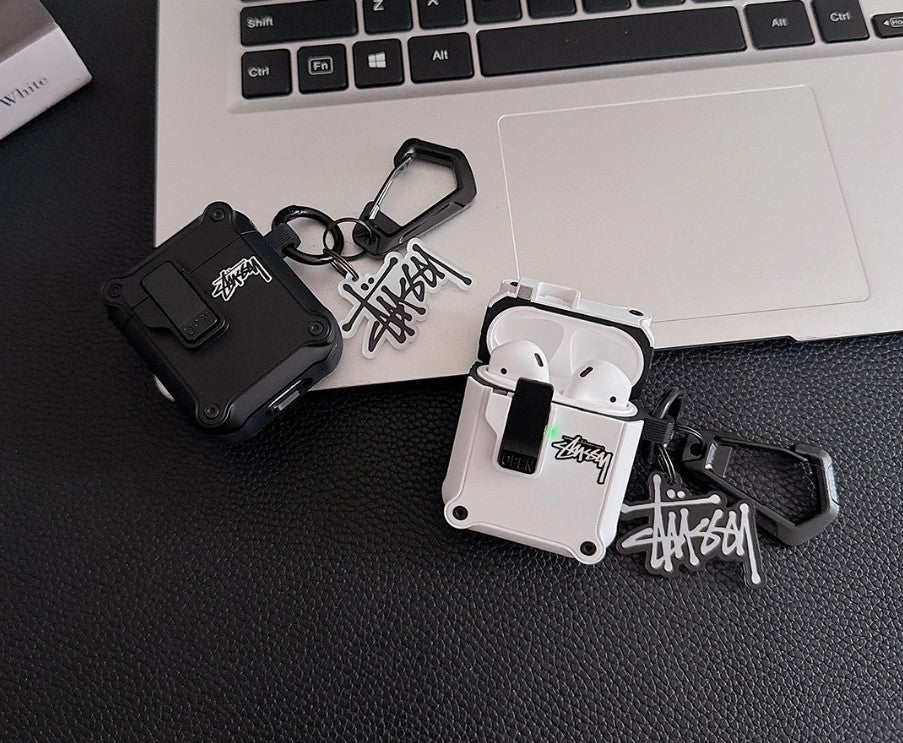 Odolné pouzdro na sluchátka AirPods s karabinou v designu loga