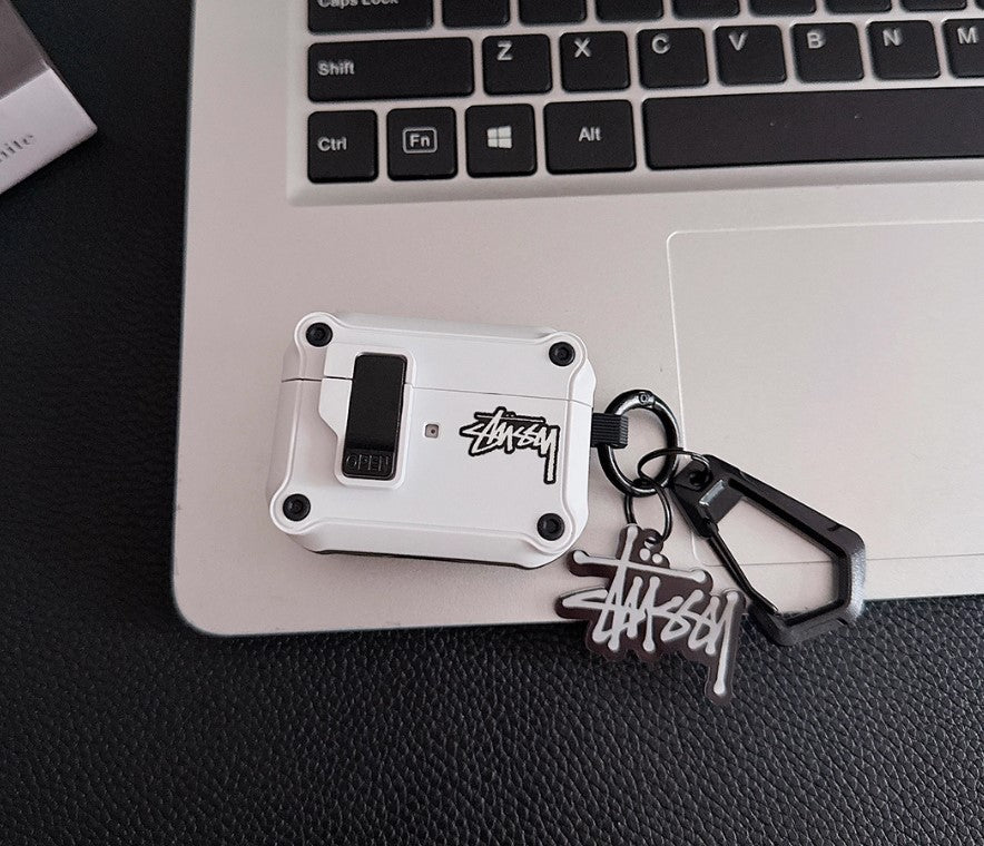 Odolné pouzdro na sluchátka AirPods s karabinou v designu loga