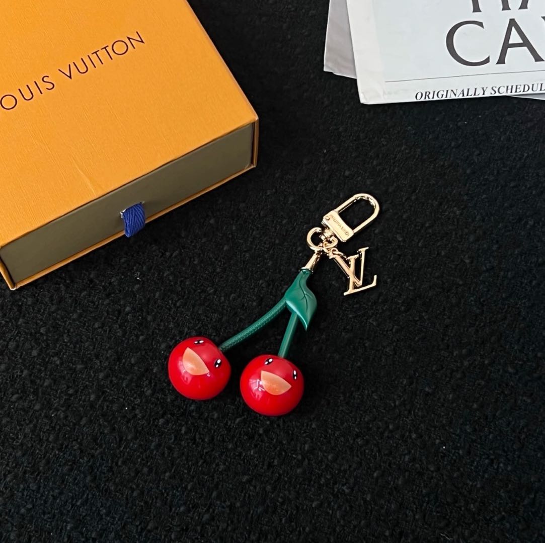 🌟 L-kirsebærnøglering: Sød + Luksus, alt i ét 🍒✨