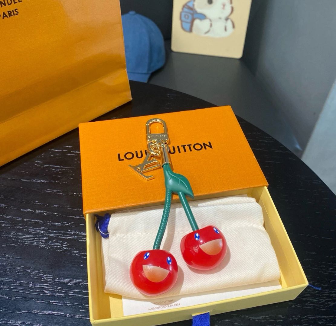 🌟 L-kirsebærnøglering: Sød + Luksus, alt i ét 🍒✨