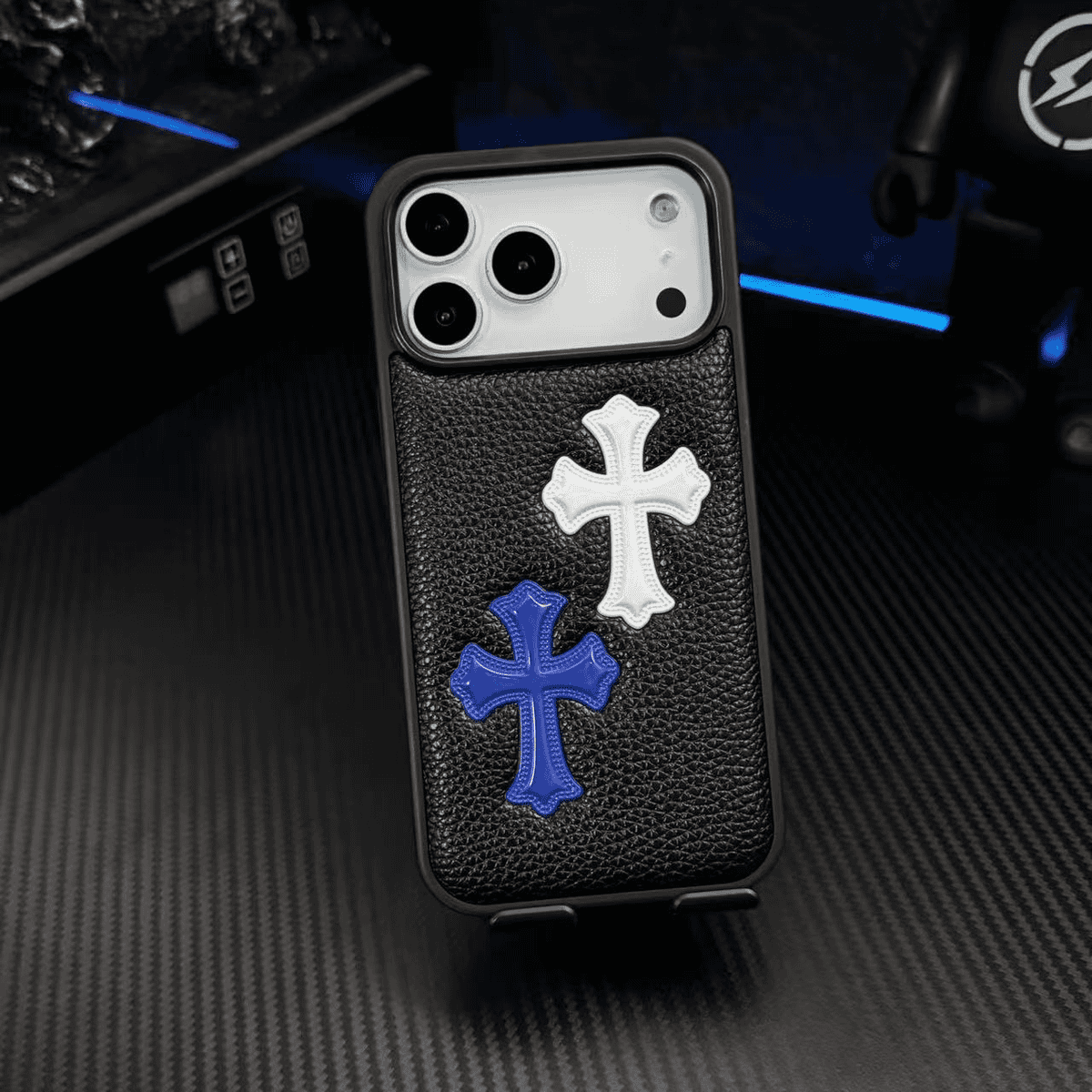 Pouzdro na telefon s 3D křížovou reliéfní koženou texturou — nárazuvzdorný ochranný kryt