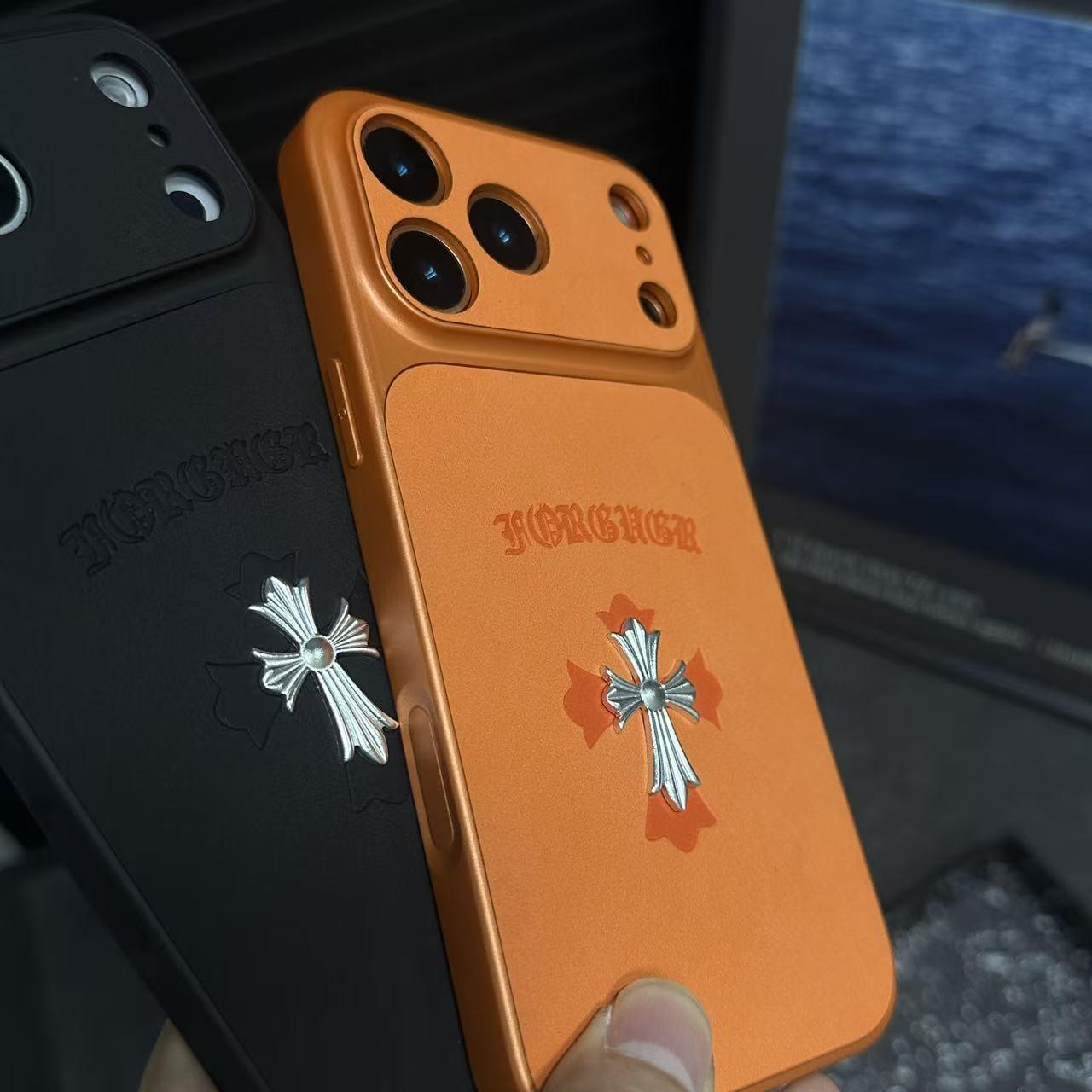 Kožené pouzdro Chrome Hearts Cross na iPhone