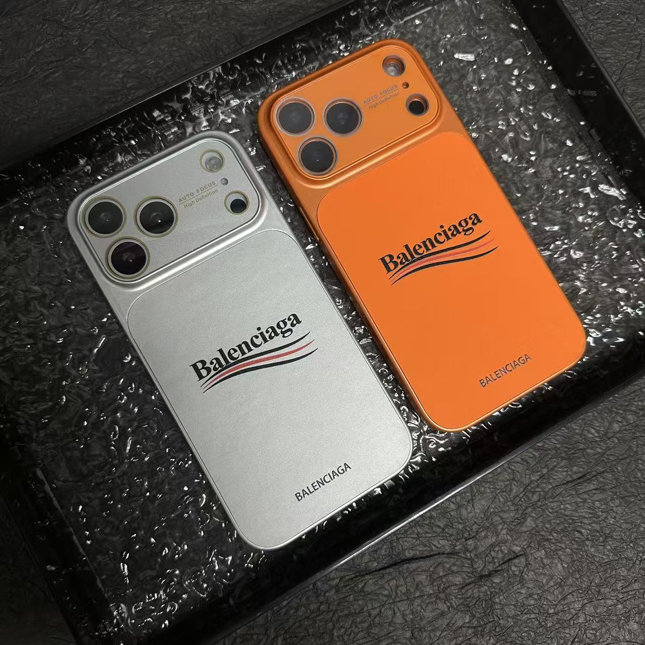 受巴黎世家 (Balenciaga) 啟發的霧面 iPhone 保護殼，帶有全鏡頭保護