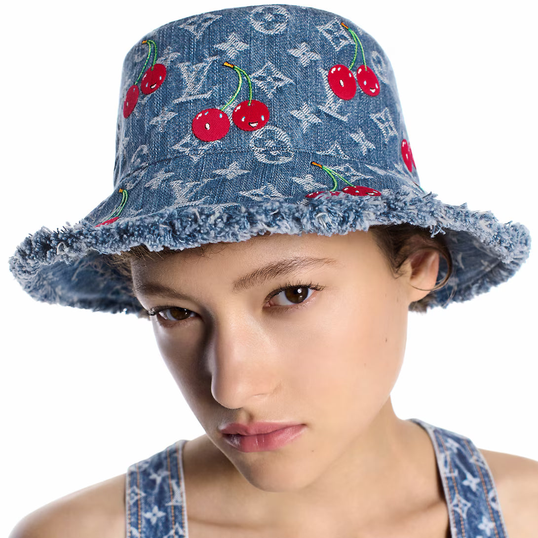 Niedlicher Hut mit Kirschmuster, ein Must-Have für Fashionistas