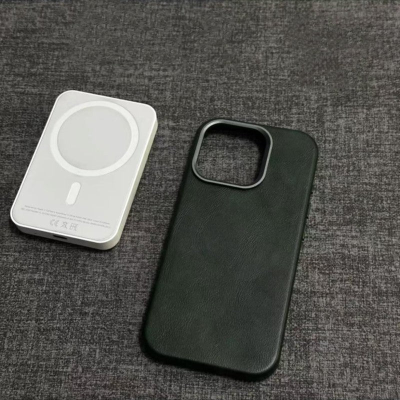 Klasický kryt na iPhone z pravé kůže